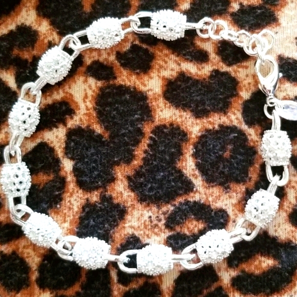 .925 stamped plated Hollow Lantern barrel bracelet 7 3/4" - Picture 3 of 5